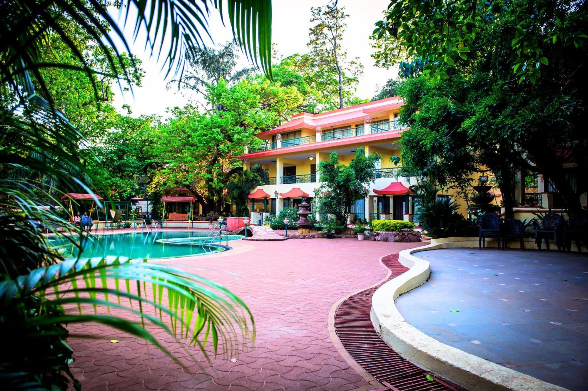 Adamo The Resort Matheran Exterior foto