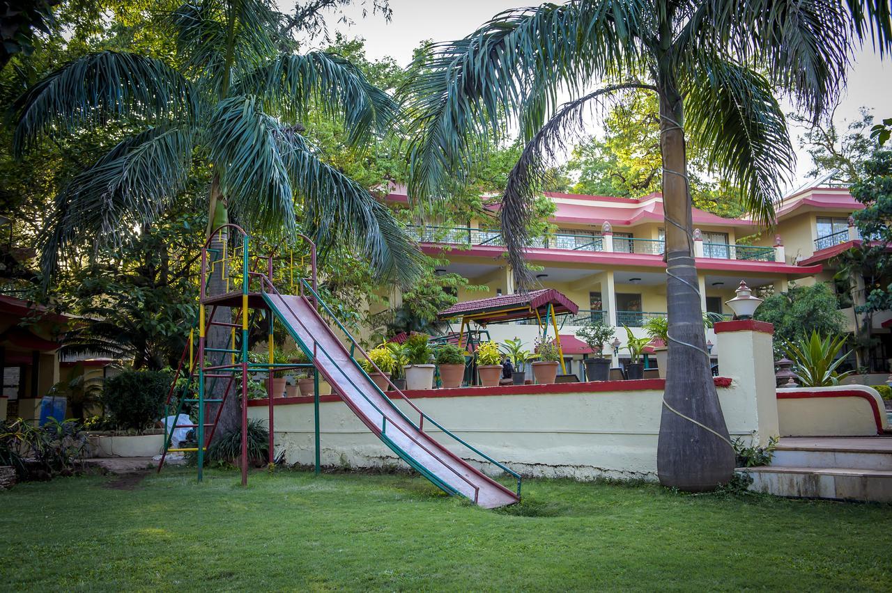Adamo The Resort Matheran Exterior foto